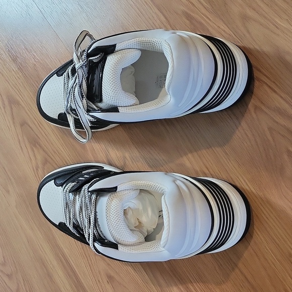 NIB Gucci Men’s Lace-Up Sneakers Sz11 - Picture 8 of 12